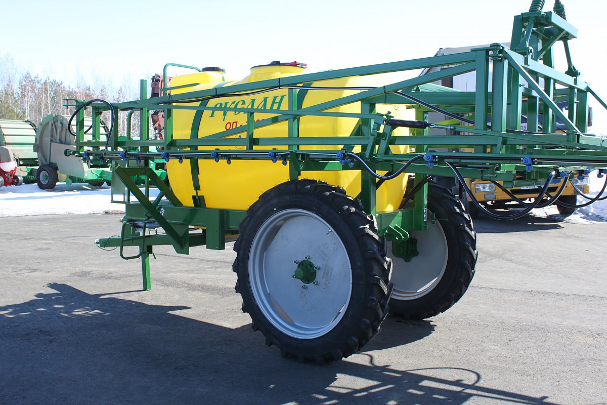 ОПРЫСКИВАТЕЛЬ ПРИЦЕПНОЙ ОП-2000 РУСЛАН